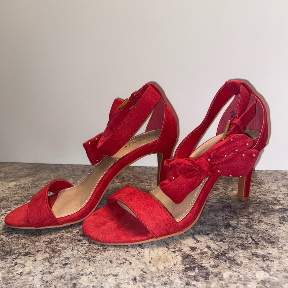 Torrid bow ankle straps